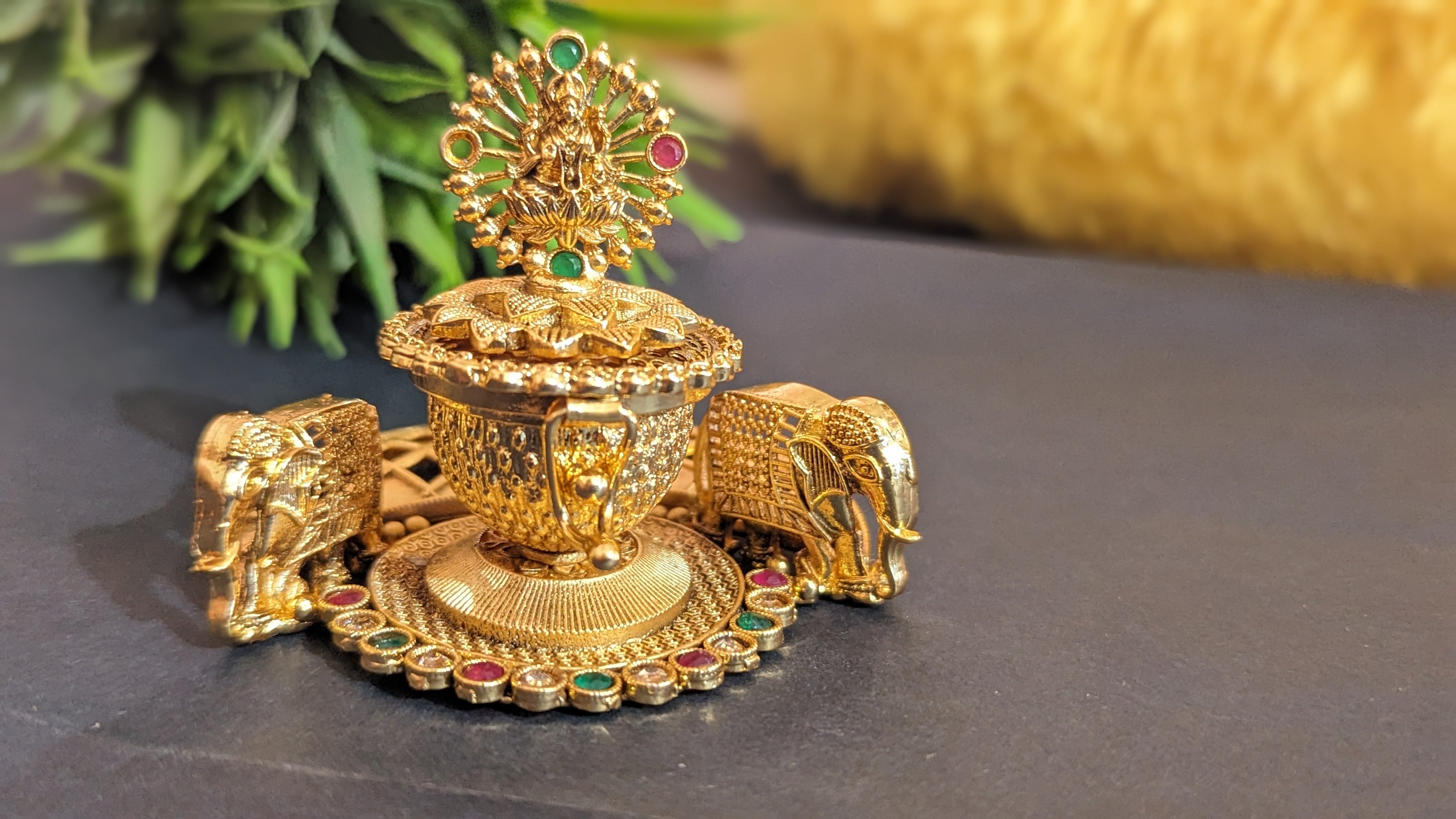Gold Plated High Quality Traditional Vermillion | Sindoor Box